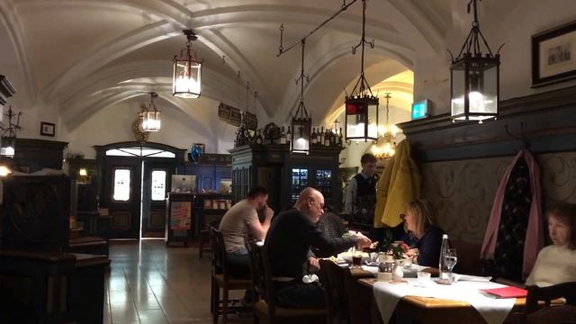 Мюнхен. Ресторан Ratskeller München смотреть онлайн