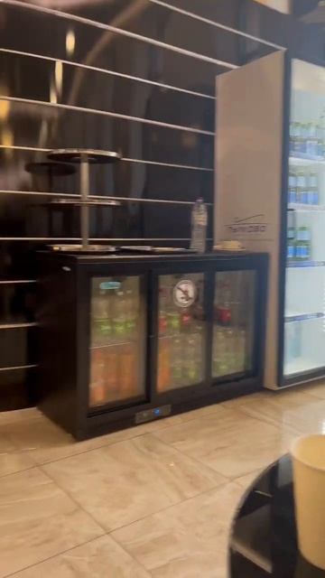 Бизнес-зал Пулково. Обстановка смотреть онлайн