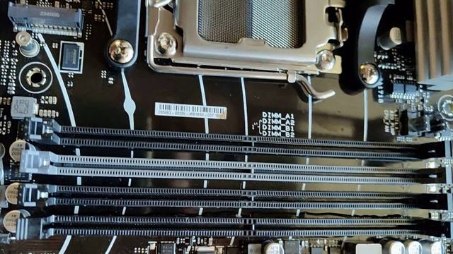 Замена слота оперативной памяти DDR5