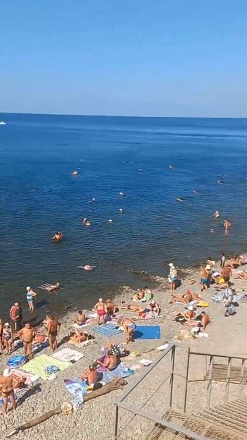 Анапа. Атмосфера на пляже триста ступеней смотреть онлайн