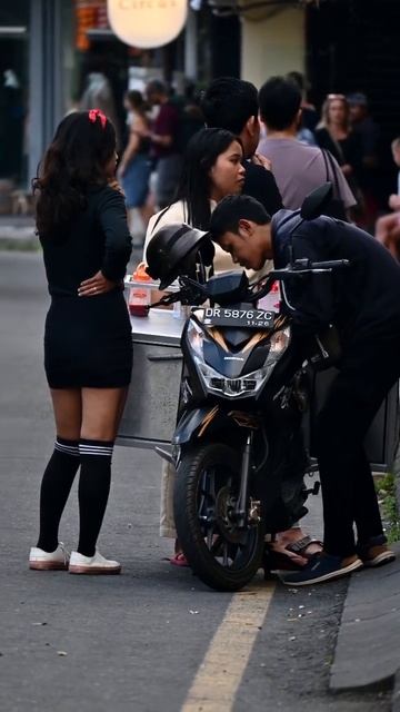 Самый стильный ресторан в Убуде #бали #убуд #bali #ubud #warung смотреть онлайн