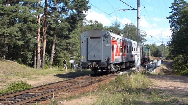 Тепловоз ЧМЭ3э-6746 с вагоном-дефектоскопом в Курорте смотреть онлайн