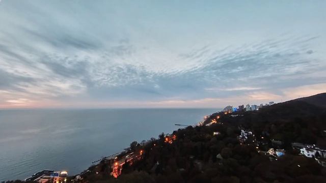 таймлапс осеннего берега Сочи смотреть онлайн