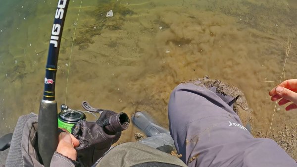 Упал с обрыва. Наловил судака! Сломал катушку за 25 000. Это рыбалка