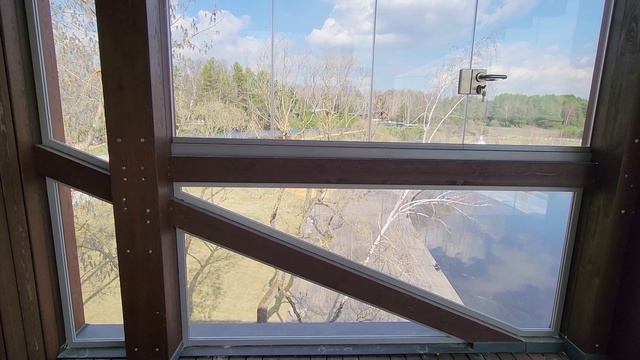 Раздвижной портал с видом на водохранилище как архитектура дышит природой смотреть онлайн