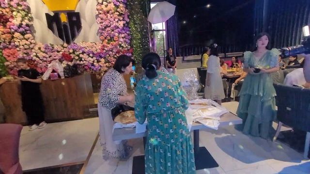 "МИР"РЕСТОРАН,УРГАНЧ,ГУЛИ ШАЙДО "ЁР-ЁР" смотреть онлайн