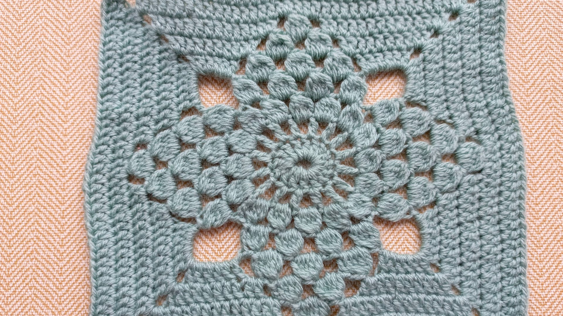 Красивый мотив для пледа, вяжем вмести каждый ряд, видео мк для начинающих смотреть онлайн