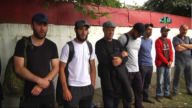 Райондин жегьилрин сифте десте къуллугъиз рекье гьатна. смотреть онлайн