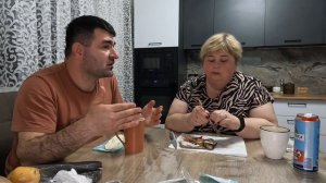 Кто кофе с булкой, кто рыбу с пивом. Воспоминания детства.