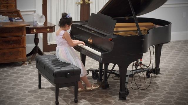 7-yo Brooke plays Jacques Ibert's Little White Donkey on piano at Laurelmead Cooperative Living, RI смотреть онлайн
