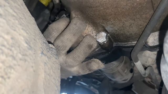 Как заменить стартер SsangYong Rexton 2,7 Xdi. Ставим стартер 11 зубьев вместо 10 на Рекстон дизель