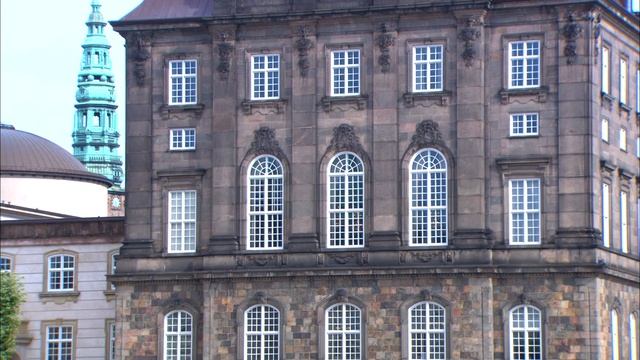 De Ti Danske Bud - 7. Afsnit - LIGHED FOR LOVEN