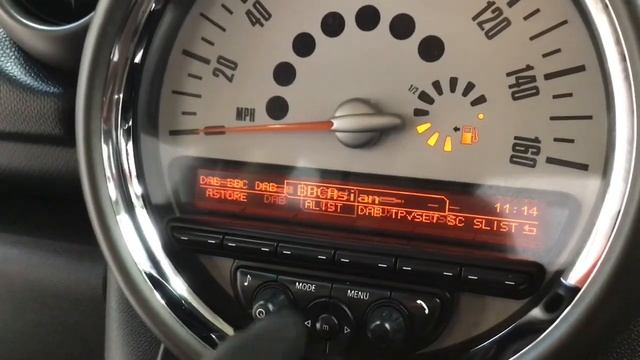 MINI COUNTRYMAN 2.0 Cooper D SUV 5dr Diesel Auto [PAN ROOF] смотреть онлайн