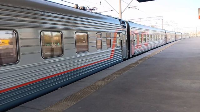 ТЭП70БС-298 с поездом Великие Луки-Санкт Петербург. Ладожский. смотреть онлайн