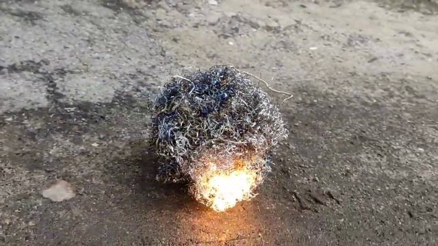 Стружка титана (ВТ 1-0) горит! смотреть онлайн