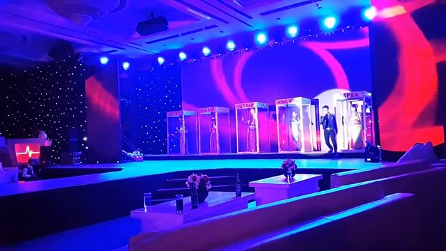 Opening show SAP marry the night смотреть онлайн