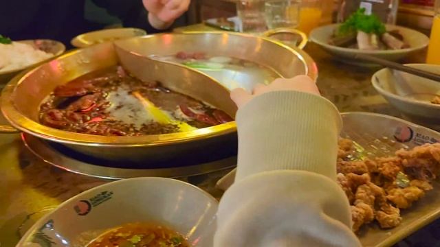 Варим свою еду сами в китайском ресторане Хого. смотреть онлайн