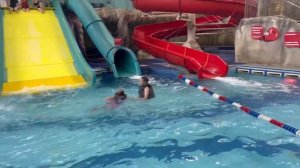 Купаюсь в аквапарке «Лимпопо«в Екатеринбурге🏊♀️swimming vlog#аквапарк#лето#каникулы#VasilisaKisa