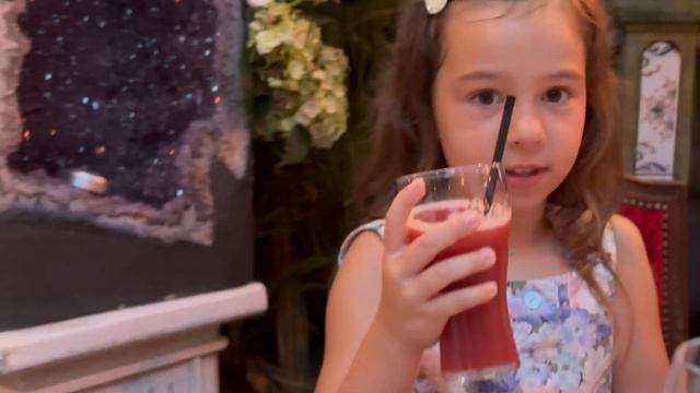 Restaurant Le Mas Provençal лучший и легендарный ресторан на юге франции влог 2024 смотреть онлайн