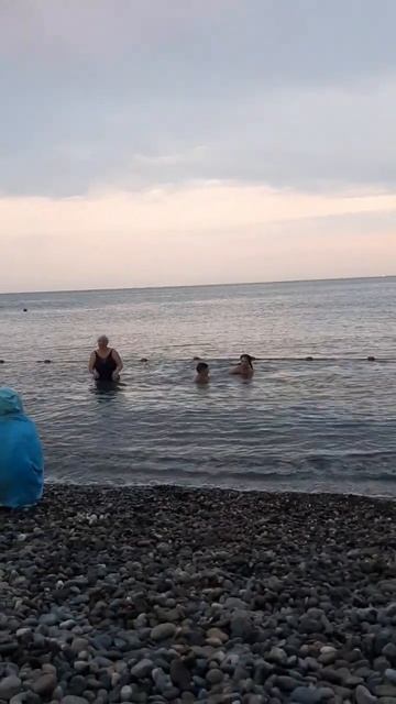 Вечерний Сочи.❤ #вгостикморю #сочи #адлер #сочисегодня #июнь2023 смотреть онлайн