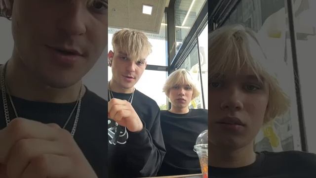 🔘 [#Стрим] • #Иван_Стариков 👱 & @ecolemusic_🎵  → #чилят #в #кафе 🍔 ☕️   | 25.06.2024