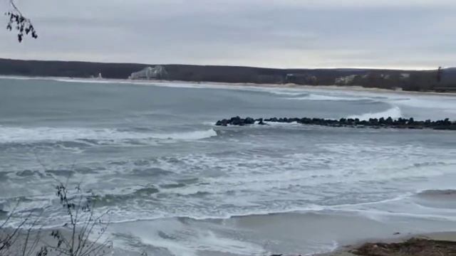 Южный пляж зимой, Primorsko, South beach in winter смотреть онлайн
