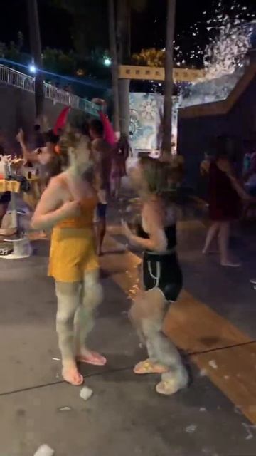 Пенная дискотека. Турция 🇹🇷 смотреть онлайн