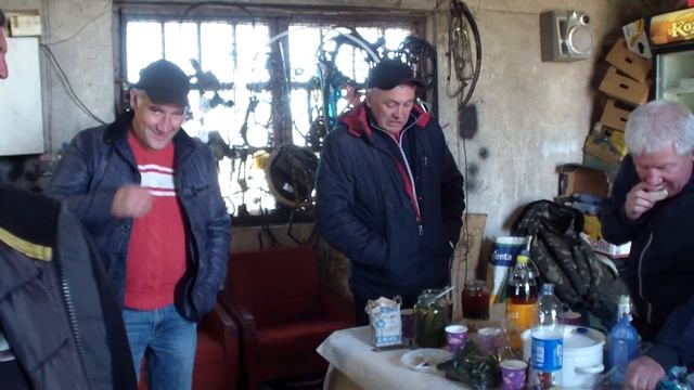 МНОГИЕ ГОЛУБЯТНИКИ У САШЫ смотреть онлайн