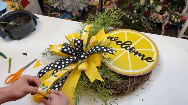 Brighten Up Your Home With This Cheerful Lemon Wreath!