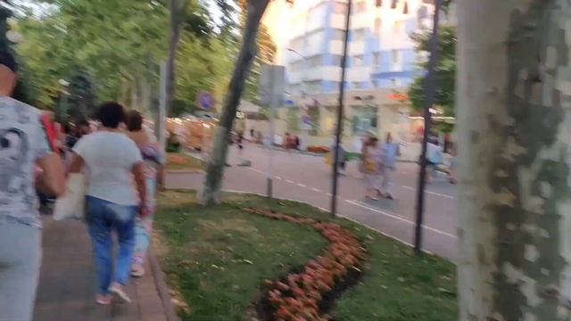 #759.Народу полно в Анапе,в Хинкальную на Горького стояли в очередь. смотреть онлайн