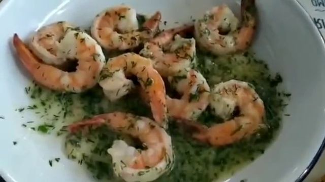 ЧТО МОЯ ДЕВУШКА КУШАЕТ В РЕСТОРАНЕ? смотреть онлайн