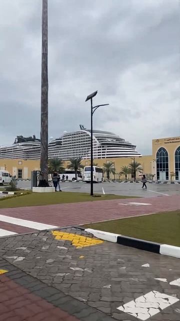 Порт Рашид Дубай смотреть онлайн