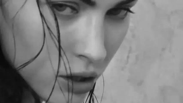 Megan Fox Armani Ad смотреть онлайн