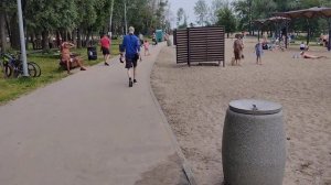 Прогулка по Липецку. Центральный пляж. Много людей. 1 июня 2024.