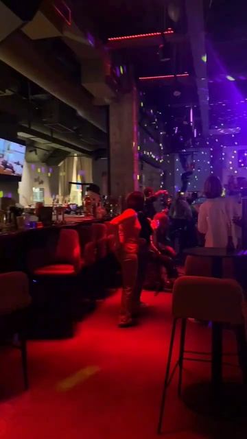 Dance & Fun @RipassoSpb #итальянскаякухня #живаямузыка #restaurant #корпоратив #ripasso #food смотреть онлайн