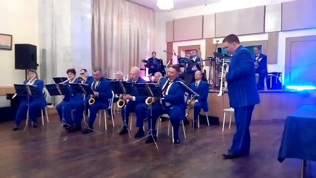 ОРКЕСТР ЭСТРАДНОЙ И ДУХОВОЙ МУЗЫКИ ДК БАЗ, Краснотурьинск,Свердловская обл. смотреть онлайн