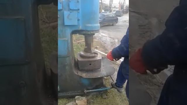 Кузнечный молот супер смотреть онлайн