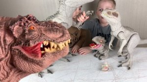 Распаковка Колоссального Индоминуса Рекса сравнение с Велоцираптором Ник Тим Йорк рукозавр Митя