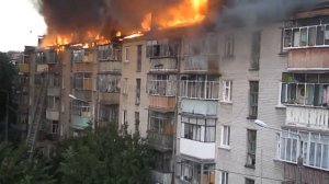 Пожар стреляющий шифер