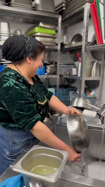 ЦЕНИТЕ ТРУД КАЖДОГО ! #екб #chef #еда #екатеринбург #ресторан #food #funny #foodie #екат смотреть онлайн