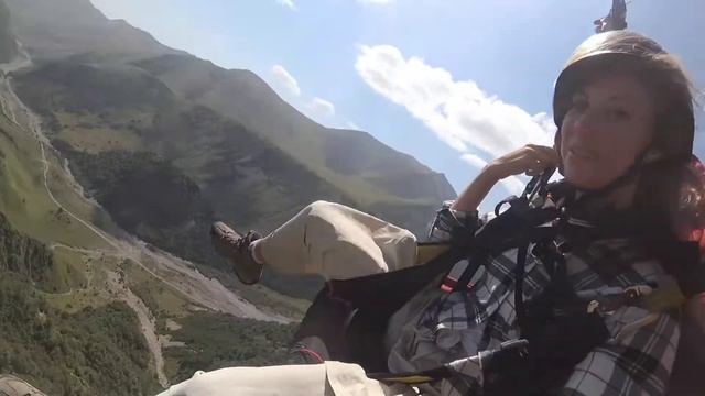 044817 gudauri paragliding полет гудаури skyatlantida com بالمظلات، جورجيا بالمظلات gudauriparag смотреть онлайн