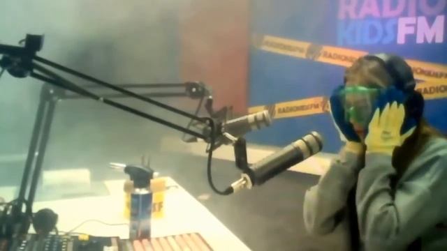 Катя Адушкина и Даша Щербакова/КАТЯ ПОДОЖГЛА РАДИО КИДС ФМ?