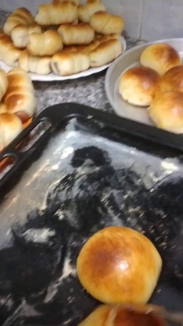 SAUSAGE ROLLS And CHEESE BREAD|zhelmhar