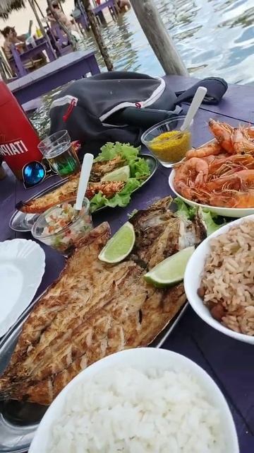 Ресторан в воде/Бразилия смотреть онлайн