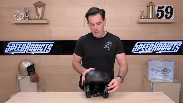 HJC V31 Helmet Review at SpeedAddicts.com смотреть онлайн