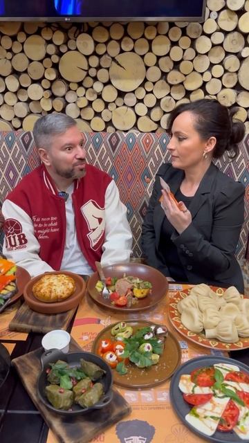 Пранк жены в ПхалиХинкали! Подарок ассорти фирменных пхали на лаваше. #юмор #пхалихинкали #мужижена смотреть онлайн
