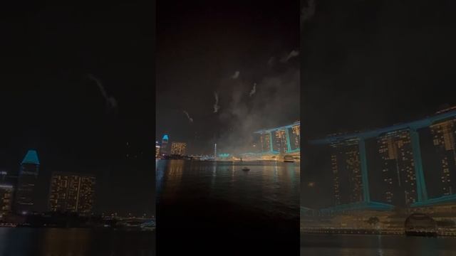 #Сингапур 🇸🇬 Марина Бэй Новогодний 2024 салют | вид из отеля Fullerton Bay. смотреть онлайн