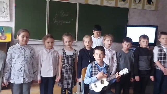 "Кукушка" В.Цой в исполнении 2"Б", ребята сами выучили, видимо, чувствуют патриотическую волну ♥️ смотреть онлайн