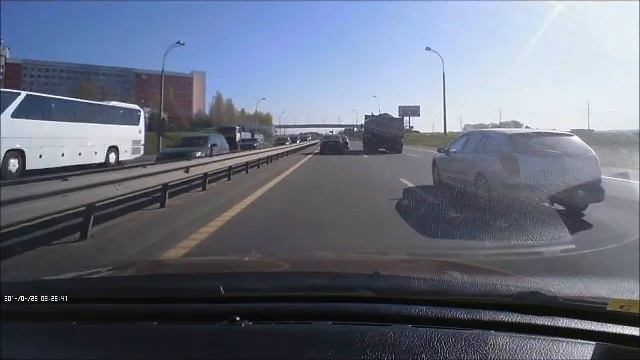 Проучил за то что ему не уступили во время смотреть онлайн