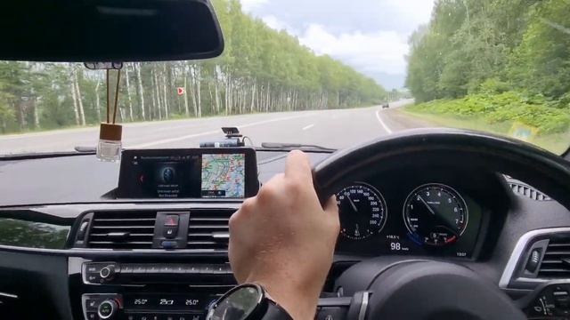 БМВ 1-Серии, правый руль, езда по городу смотреть онлайн